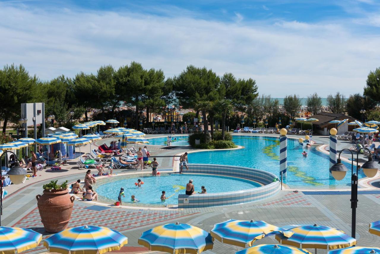 Aparthotel Holiday Bibione Eksteriør bilde